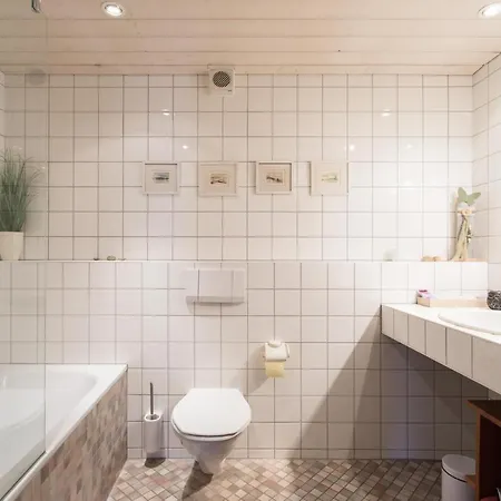 Aparthaus Am Walde & Sonnenseite Апартаменты Бартоломеберг